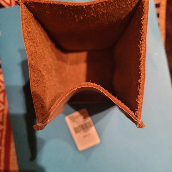 ROOTS ROLLOVER BASKET - Picture 2 of 7